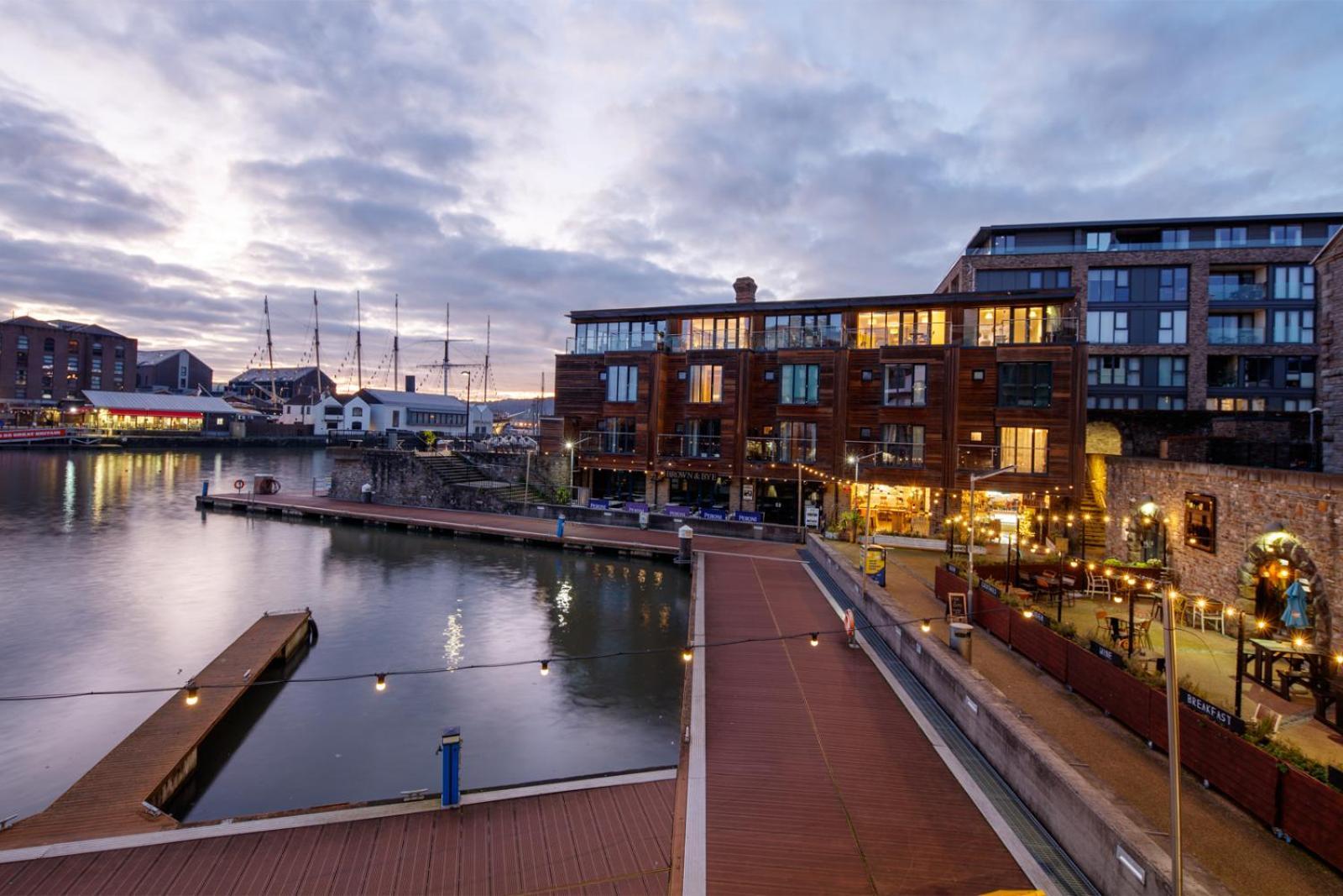 The Boat House Apartment By Cliftonvalley Apartments Bristol Extérieur photo
