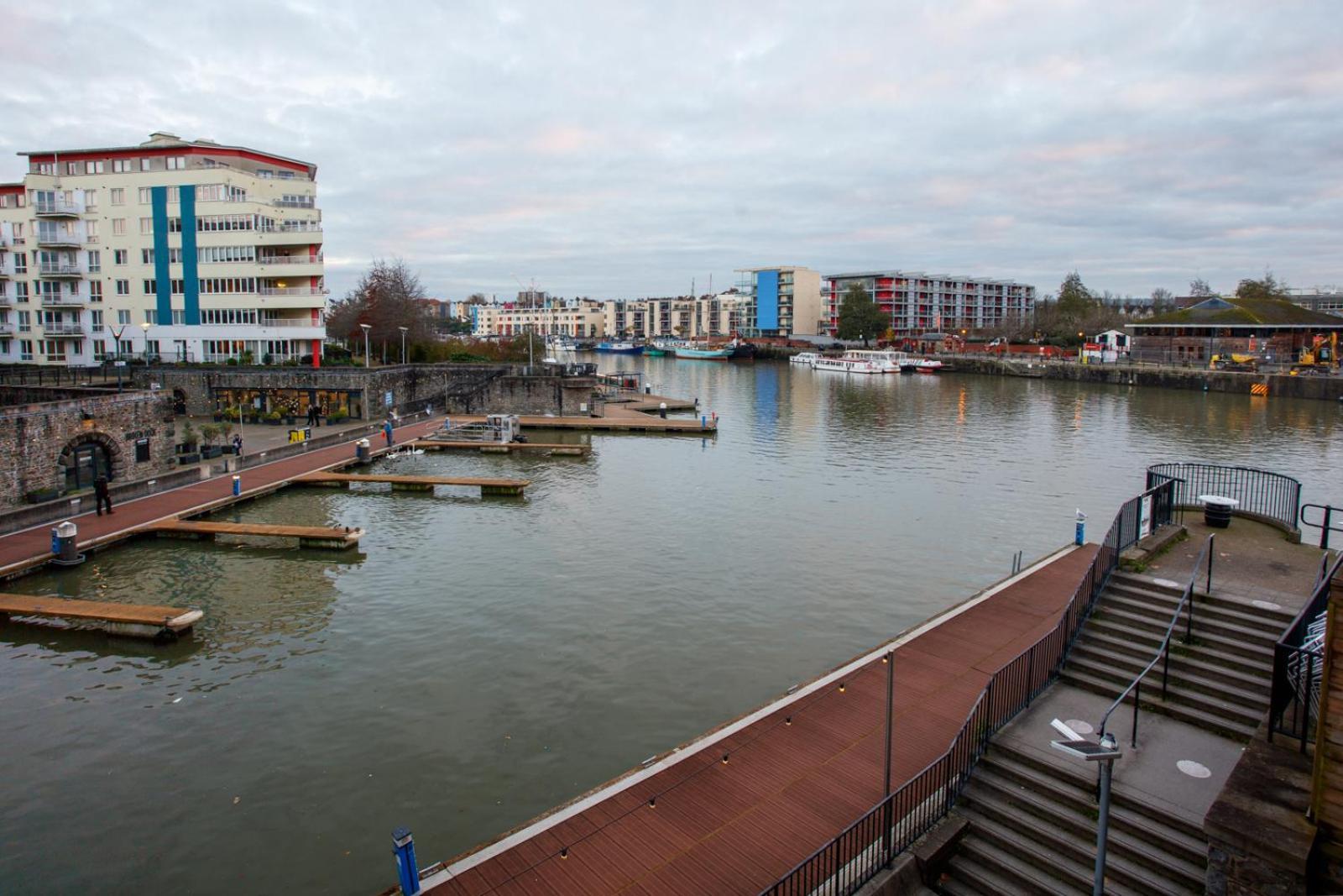 The Boat House Apartment By Cliftonvalley Apartments Bristol Extérieur photo